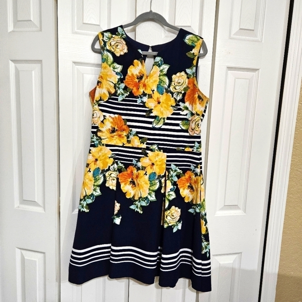 CB Blue/White/Yellow Floral Sleeveless Dress Size 16
